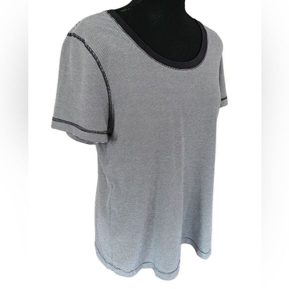 Land’s End round neck black/ white striped tee size L - Picture 4 of 5